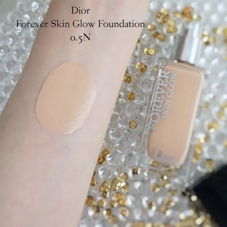Dior Forever Skin Glow Foundation Swatch